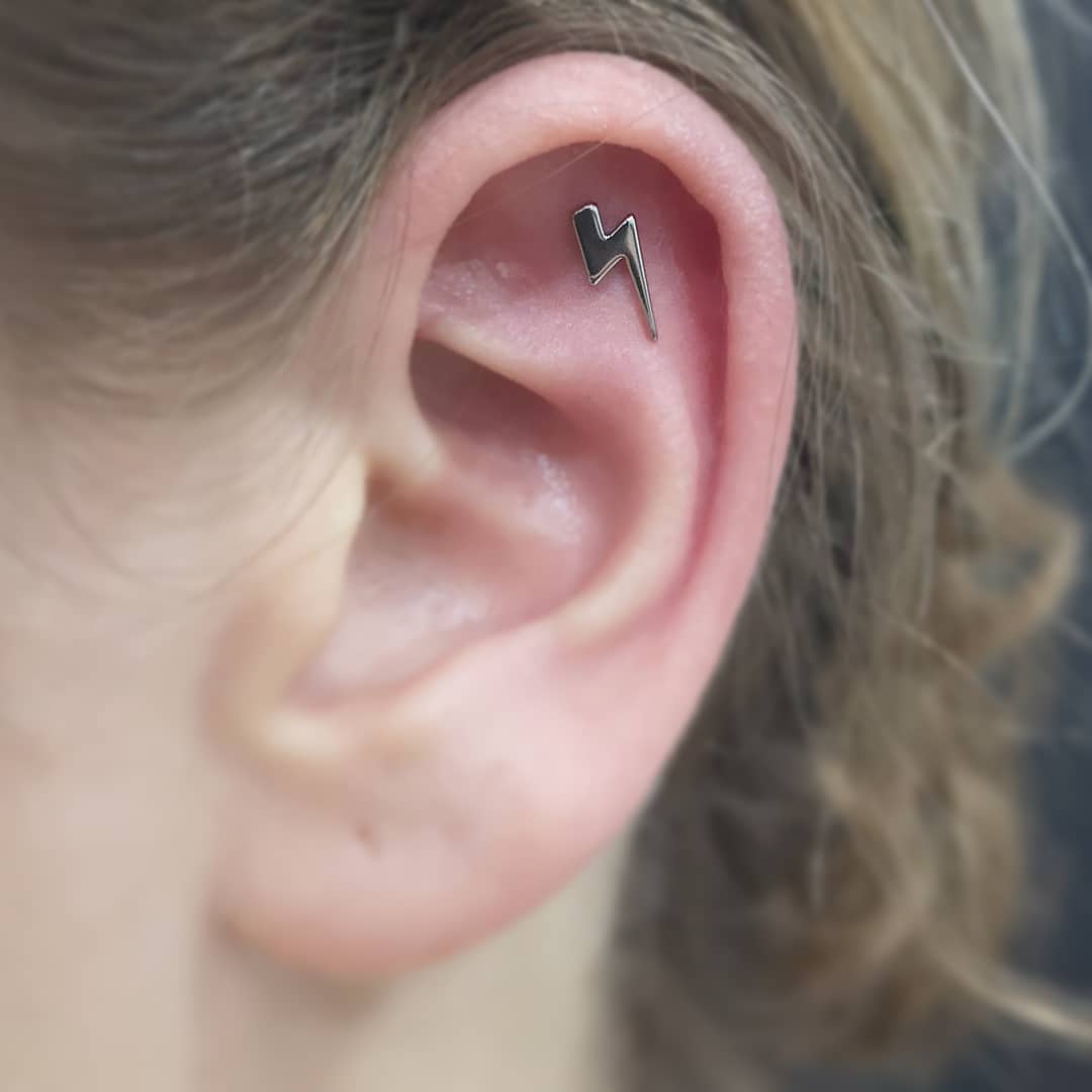 Piercing en la oreja realizado por Fiona