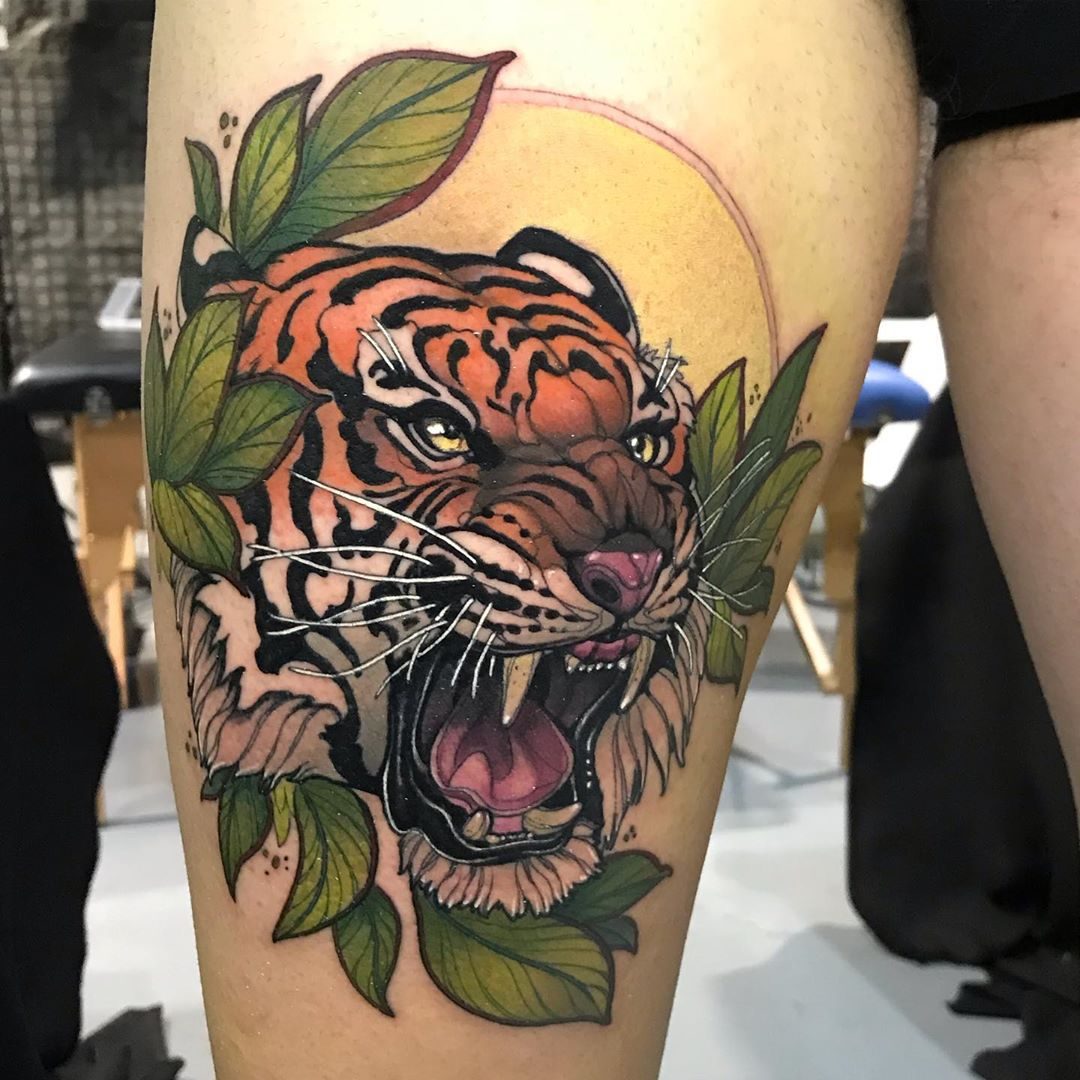 Tatuaje de tigre a color realizado en Obsession Tattoo Valencia